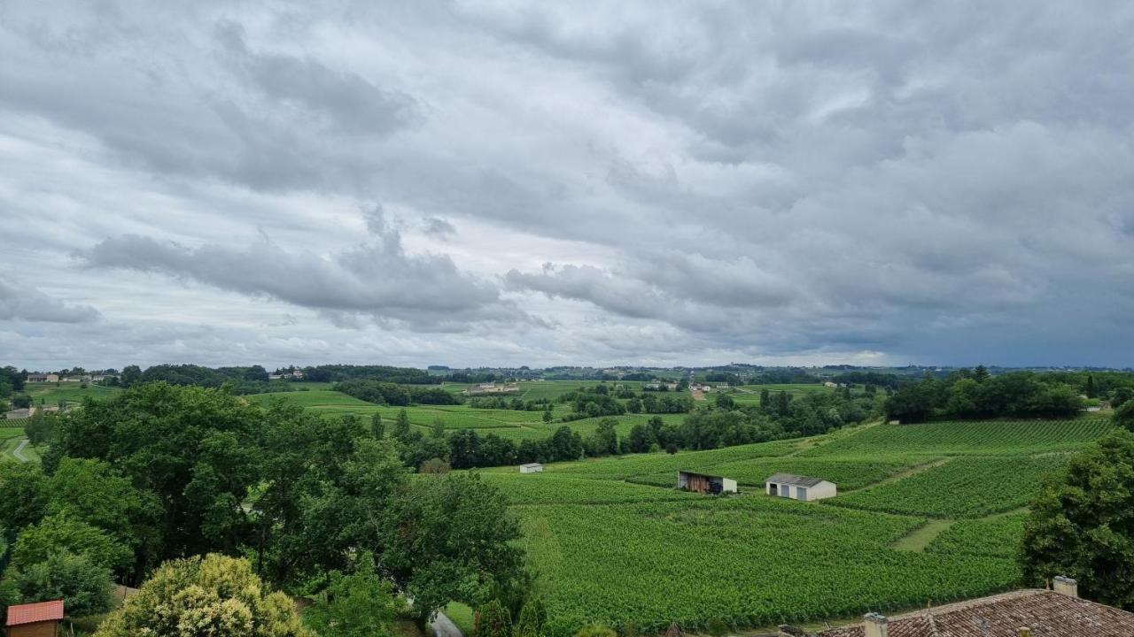 Gite Du Vignoble Puisseguin Eksteriør bilde